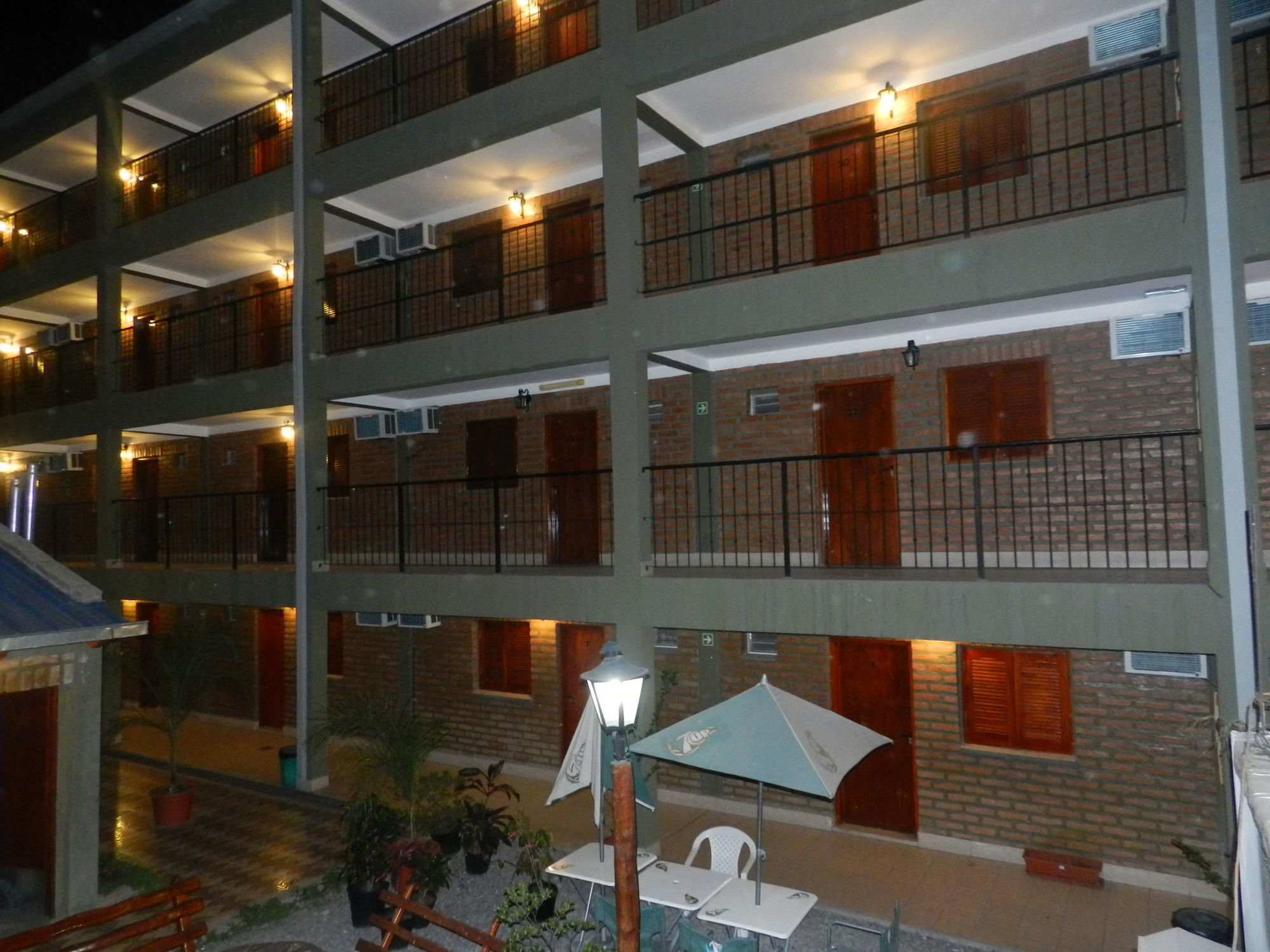 Hotel Buenos Aires Сальта Екстер'єр фото